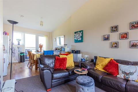 2 bedroom apartment for sale, Jim Driscoll Way, Cardiff CF11