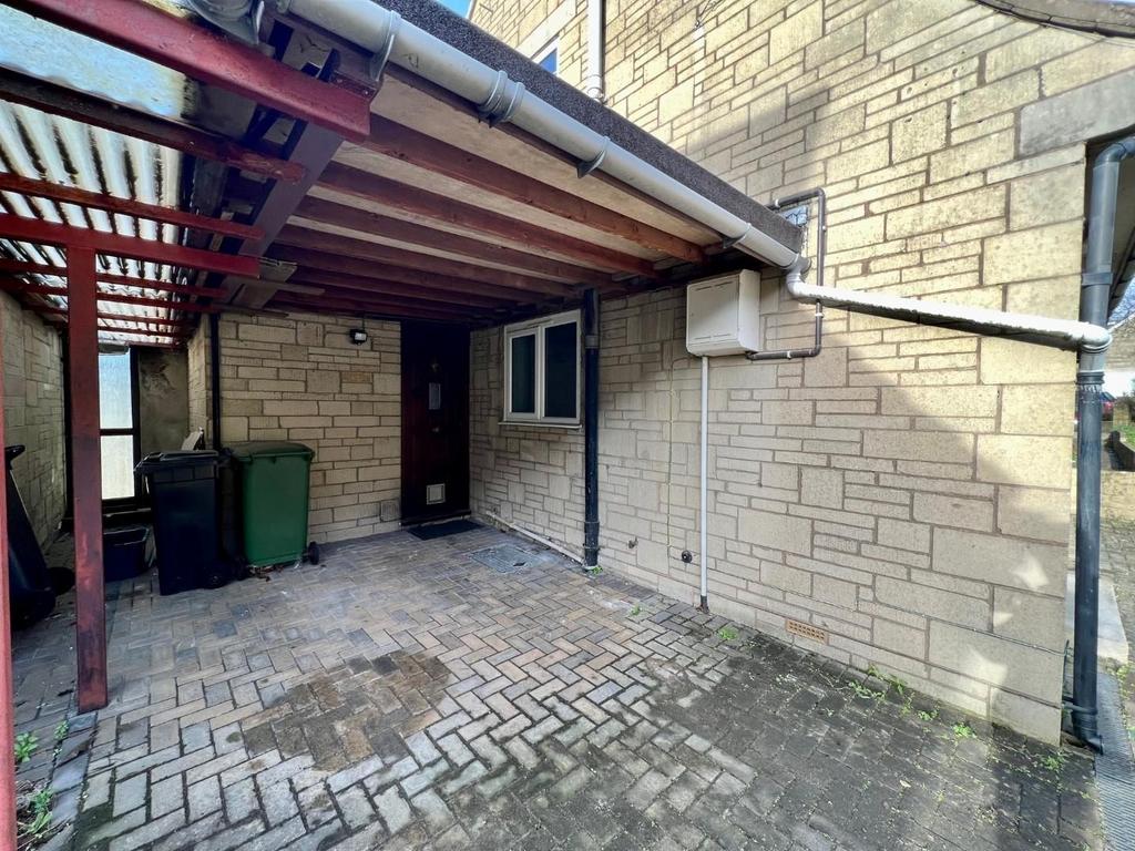 Carport.jpg