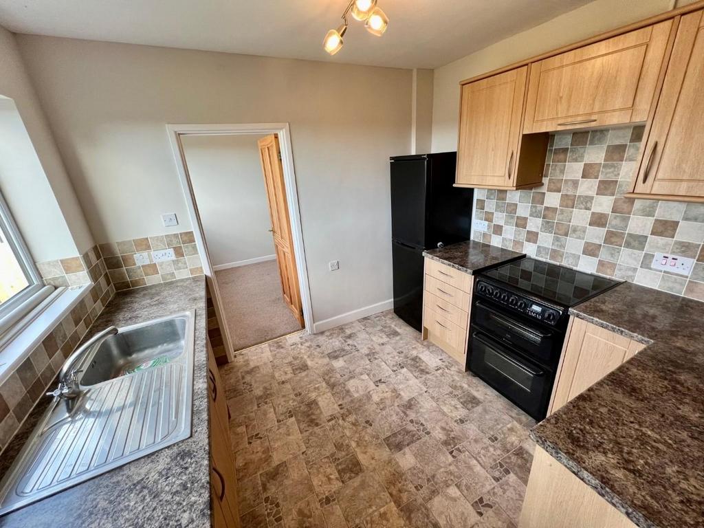 Kitchen 1.jpg