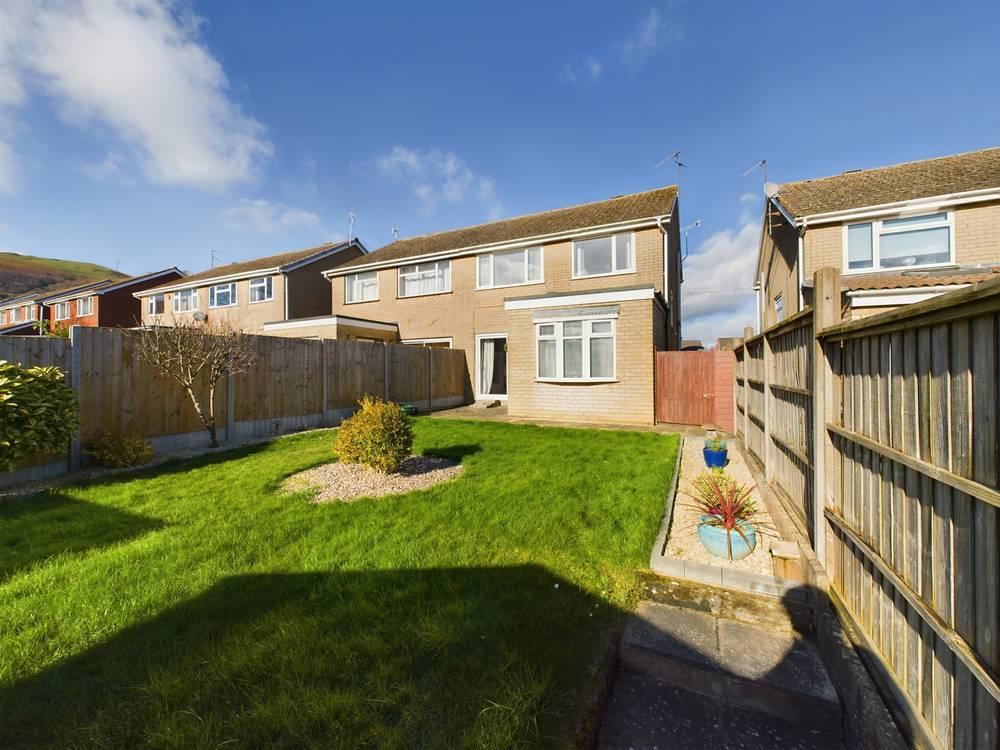 Arosa Drive, Malvern 3 bed semidetached house for sale £295,000