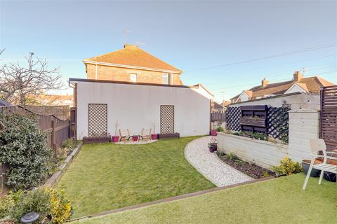 3 bedroom terraced house for sale, Slindon Road, Worthing