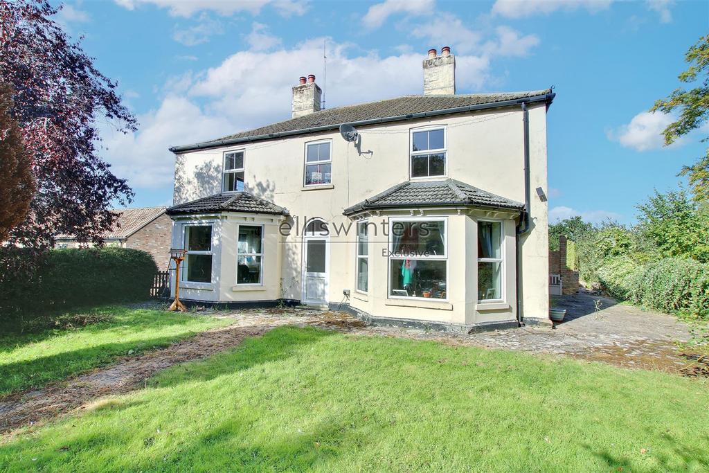 Wennington, Huntingdon 5 bed detached house for sale £700,000