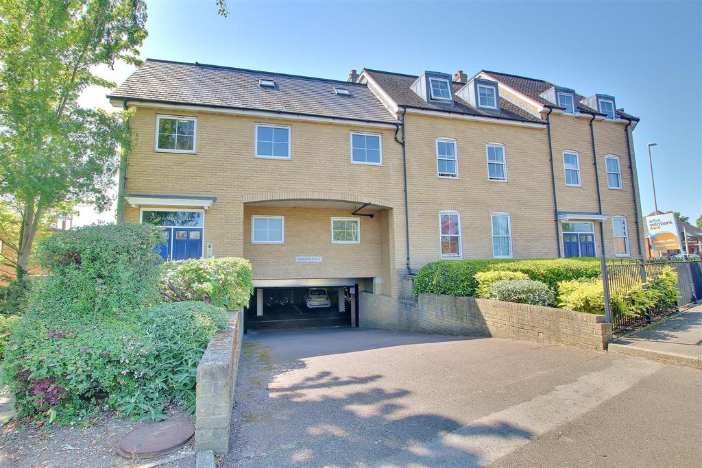 Ramsey Road, St. Ives 2 bed apartment for sale £225,000