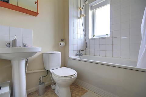 40 Bure Close, St Ives, PE27 3FE