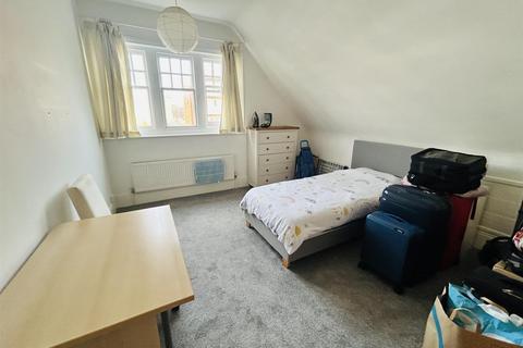 3 bedroom flat for sale, Southfields Road, Eastbourne BN21