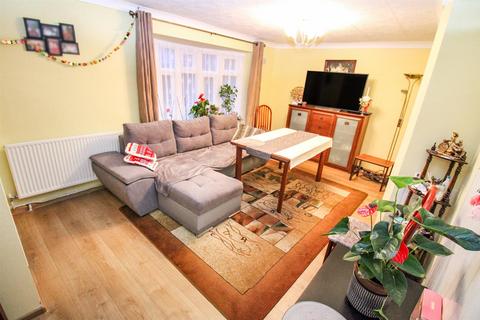 4 Bentley Walk, Corby, NN18 0PG