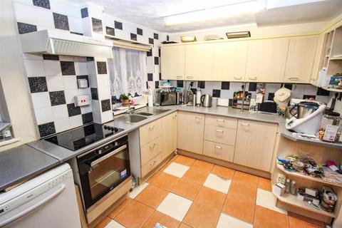 4 Bentley Walk, Corby, NN18 0PG