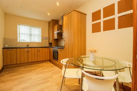 2 bedroom apartment for sale, Church Gardens, Wakefield WF4