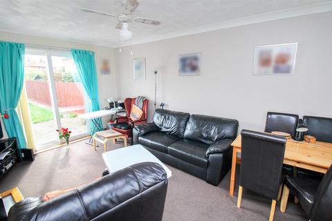 11 Willetts Close, Corby, NN17 1HU