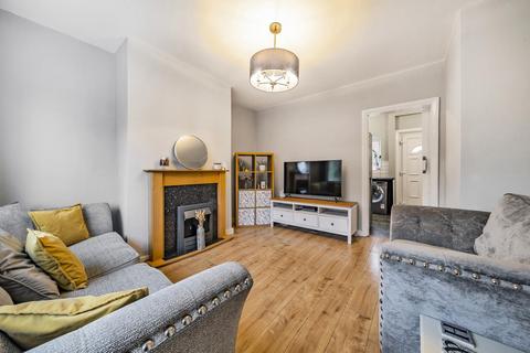 146 Broadway, Horsforth, Leeds, LS18 4HQ