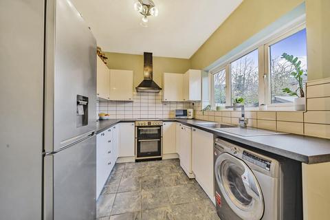 146 Broadway, Horsforth, Leeds, LS18 4HQ