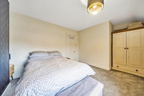 146 Broadway, Horsforth, Leeds, LS18 4HQ