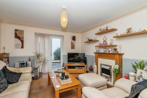 54 Borrowdale Crescent, Leeds, LS12 2JB