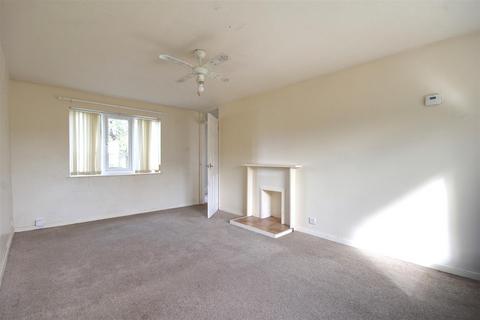 3 bedroom terraced house for sale, Byron Close, Huntingdon