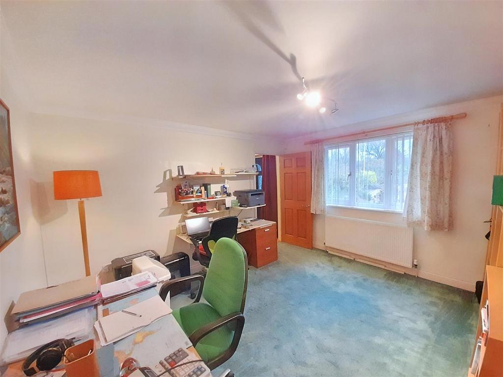 Bedroom 3 / Study
