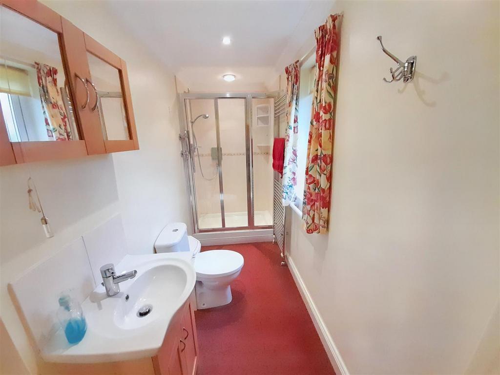 Ground-floor shower room