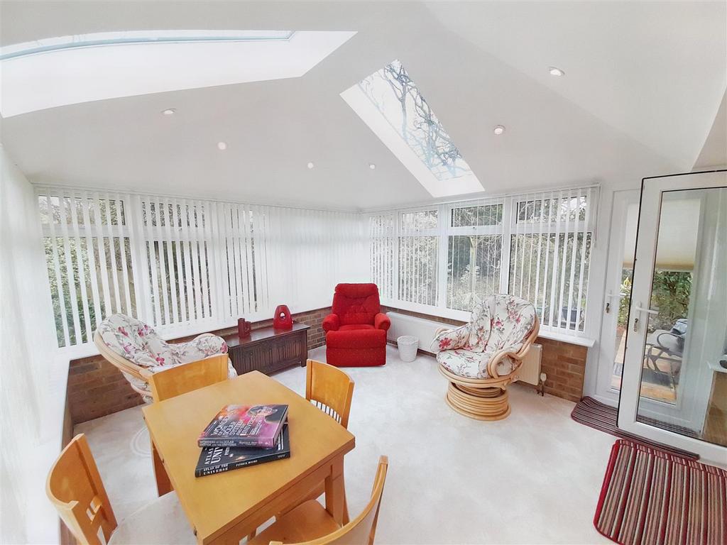 Garden room 3 new.jpg