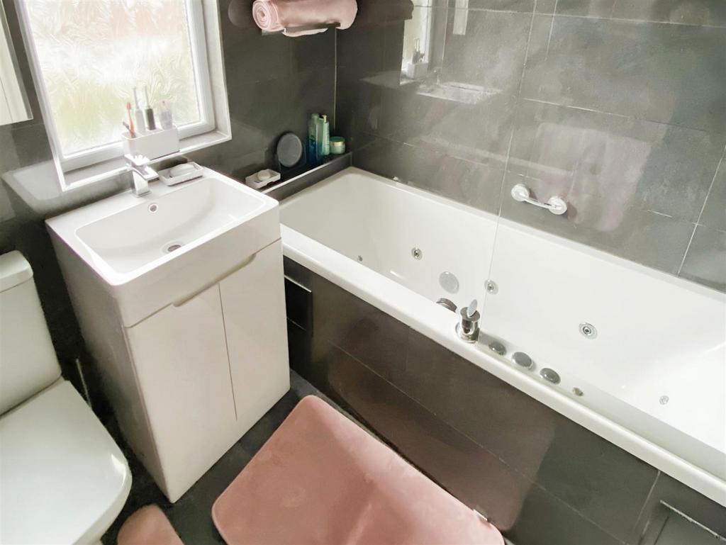Bathroom W/C