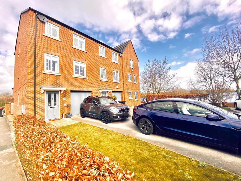 Red Kite Avenue, WathUponDearne, Rotherham 4 bed townhouse for sale