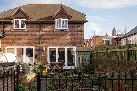 2 bedroom end of terrace house for sale, Junction Road, Dorking