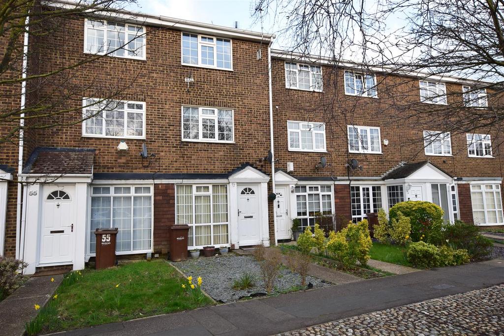 Tilbury Road, Rainham 3 bed townhouse for sale £300,000