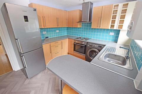 3 bedroom townhouse for sale, Tilbury Road, Rainham