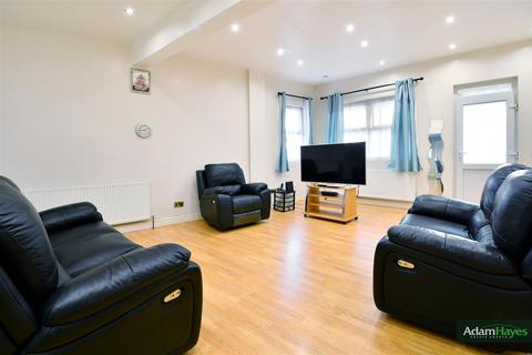 3 bedroom end of terrace house for sale, Manor Park Road, London N2