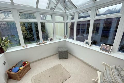 19 Burrows Close, Southgate, Swansea, SA3 2AH