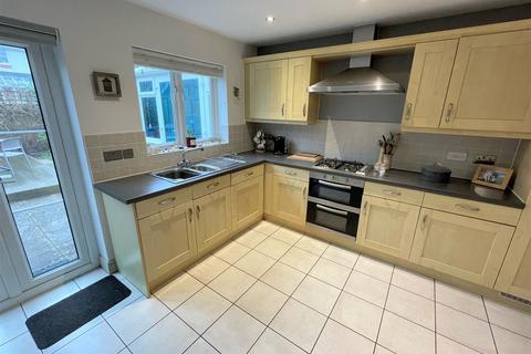 19 Burrows Close, Southgate, Swansea, SA3 2AH