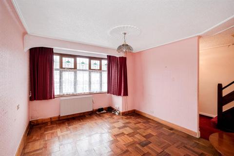 25 Denner Road, London, E4 7SQ