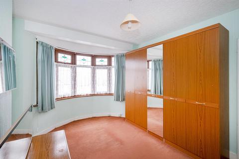 25 Denner Road, London, E4 7SQ