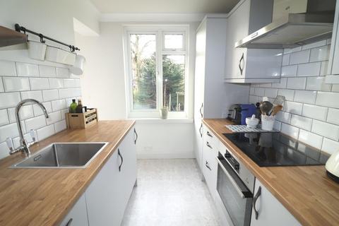 Flat 8, Howard House Howard Road, London, SE20 8HH