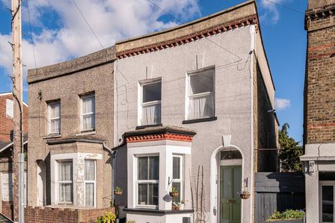14 Elderton Road, London, SE26 4EZ