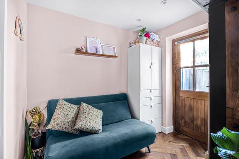 14 Elderton Road, London, SE26 4EZ
