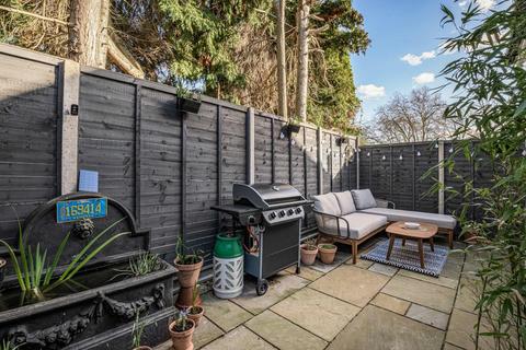 14 Elderton Road, London, SE26 4EZ