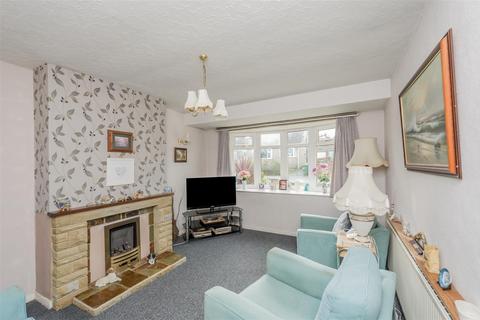 2 bedroom semi-detached bungalow for sale, Castle Ings Gardens, New Farnley, Leeds