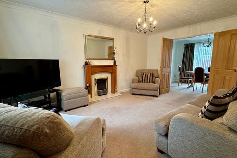 4 bedroom detached house for sale, Muirfield Close, Holmer, Hereford, HR1