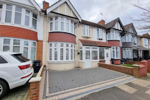 3 bedroom terraced house for sale, Ashburton Avenue, Ilford