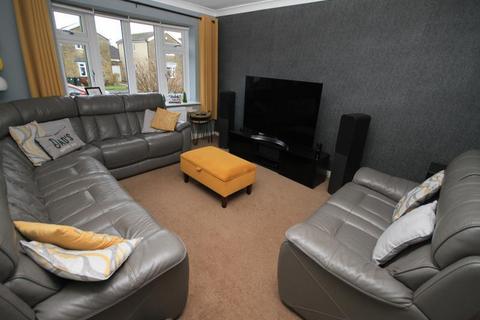 5 bedroom link detached house for sale, Roundhill Close, Queensbury, Bradford