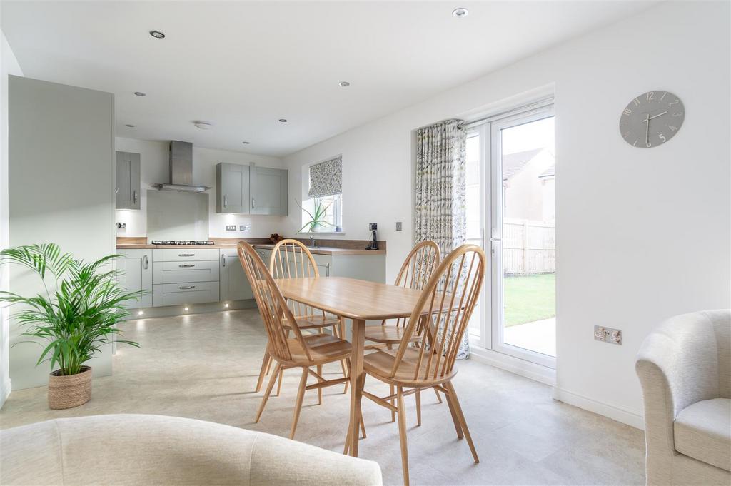 Kitchen / Diner / Family Area
