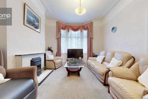 4 bedroom house for sale - Macoma Road, London SE18