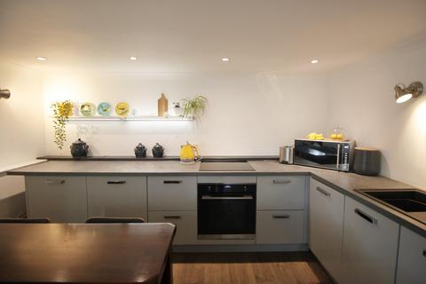 Flat 1, Marina View, 17 Abbey Hill, Netley Abbey, Southampton, SO31 5FB