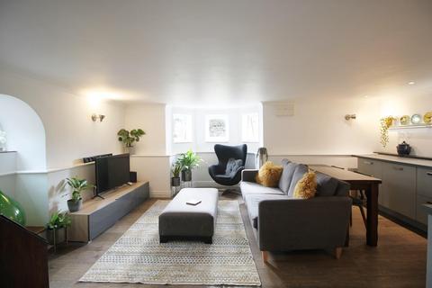 Flat 1, Marina View, 17 Abbey Hill, Netley Abbey, Southampton, SO31 5FB