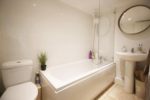 Flat 1, Marina View, 17 Abbey Hill, Netley Abbey, Southampton, SO31 5FB