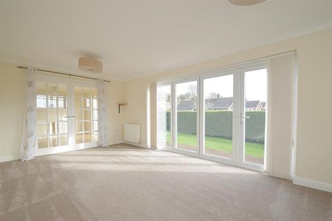 3 bedroom detached bungalow for sale - POPULAR VILLAGE LOCATION * WHITWELL