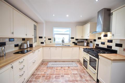 4 bedroom cottage for sale, 2 Weyland Cottage, Marton Road, Baschurch, Shrewsbury, SY4 2BW