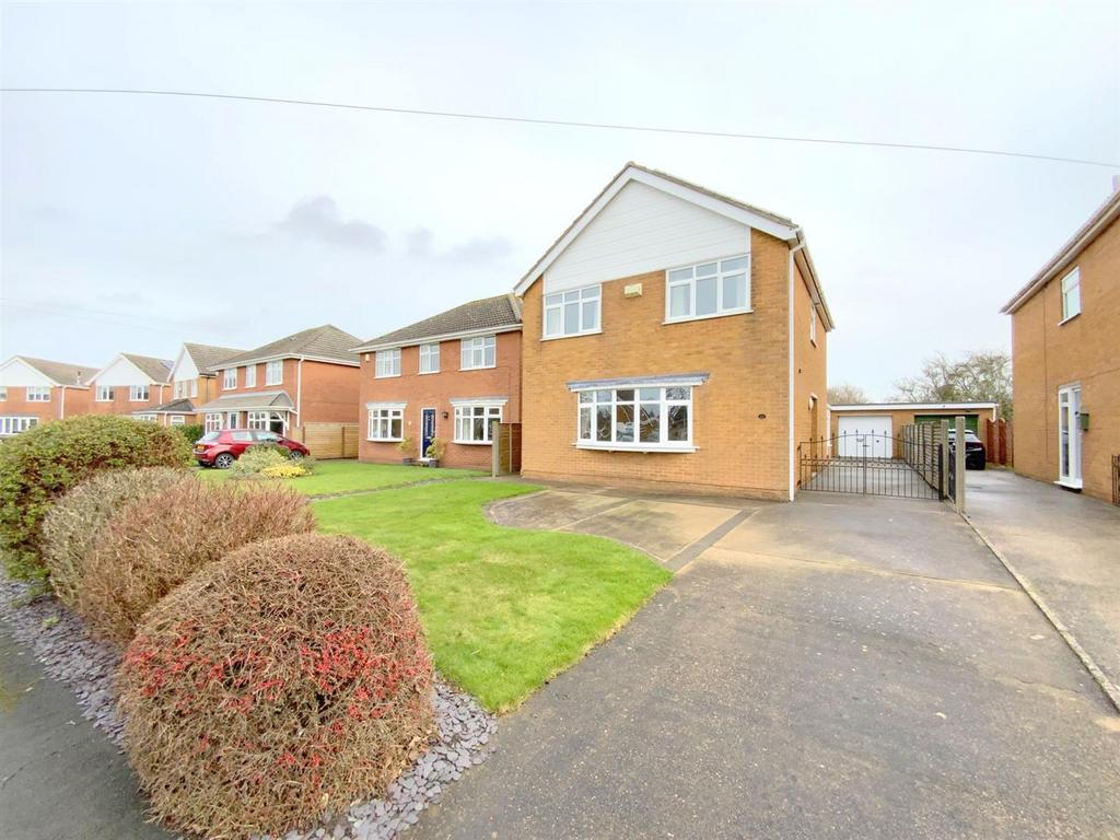 Carmen Crescent, HoltonLeClay, Grimsby 4 bed detached house for sale