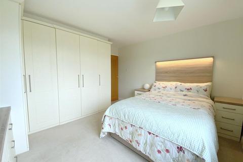 31 Carmen Crescent, Holton Le Clay, Grimsby, DN36 5DD