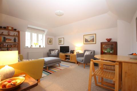 1 bedroom penthouse for sale, College Hill, Steyning