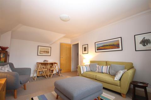 1 bedroom penthouse for sale, College Hill, Steyning